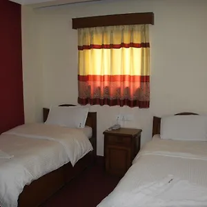 Api 2* Katmandú
